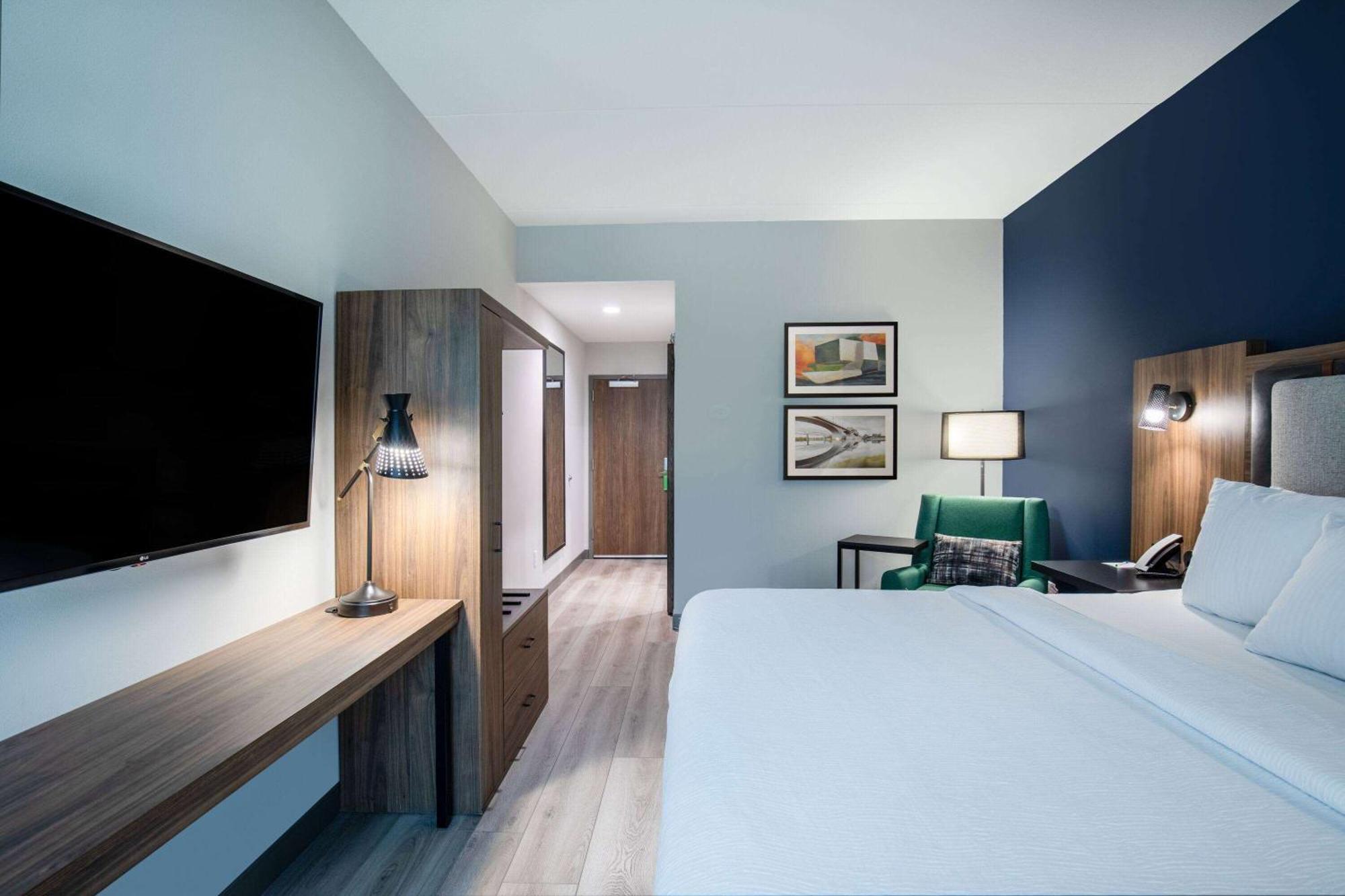 La Quinta Inn & Suites By Wyndham Chattanooga Downtown/South Exterior photo